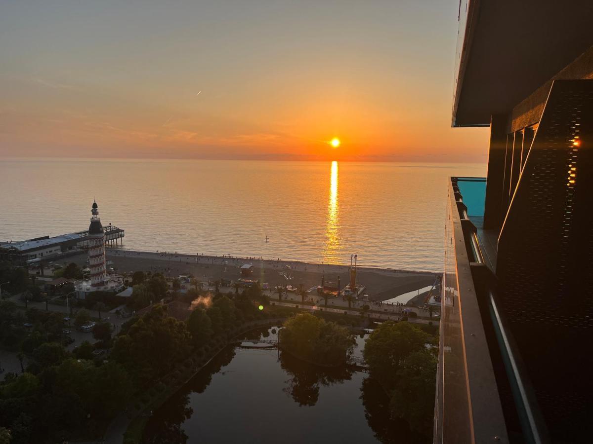 1-Bedroom Studio Apartment In Orbi City - Side Seaview Batumi Exterior photo